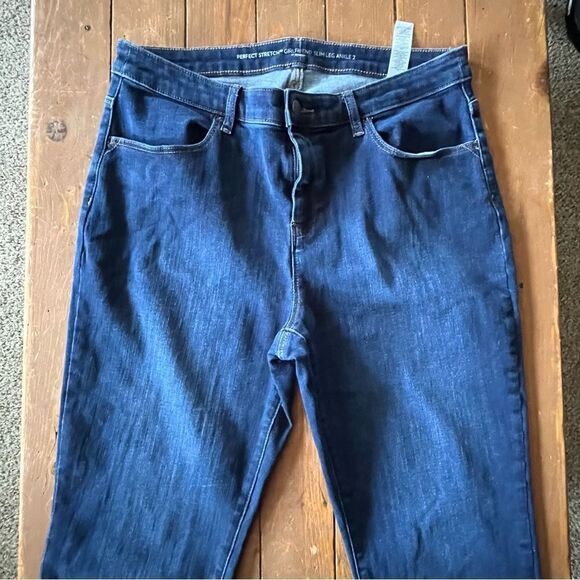 Chico’s Perfect Stretch Girlfriend Slim Leg Ankle Jeans - Picture 4 of 7